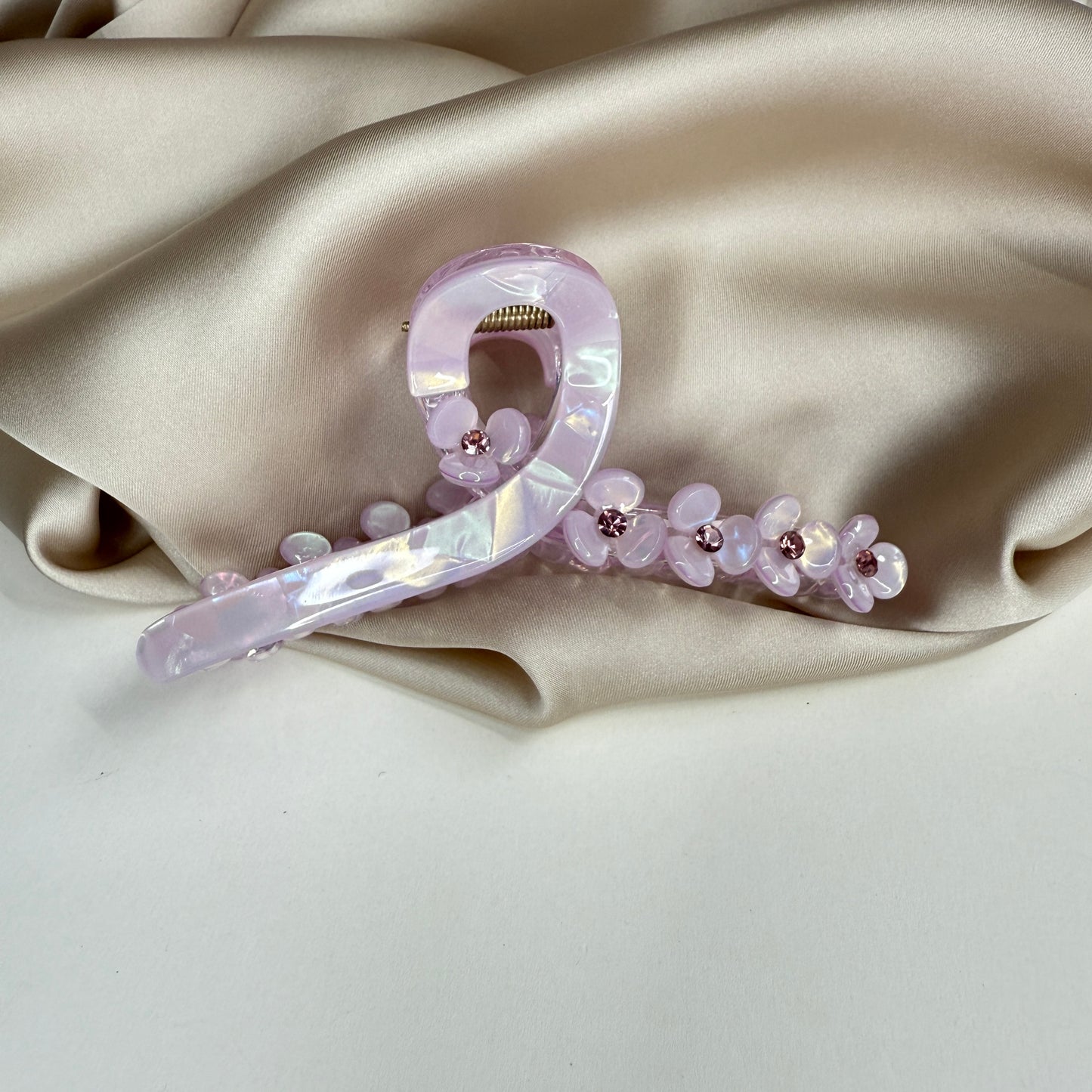 Iridescent Flower Hair Claw Clip – Pastel Petal Elegance