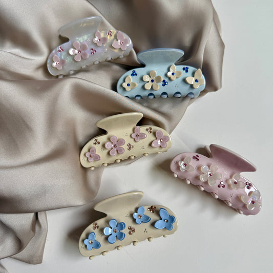 Floral Matte Hair Claw Clip – Soft Pastel Blossoms